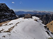  Anello Bivacco (2050 m)-Laghetto (2116 m) Tre Pizzi da Capovalle (1130 m)-10apr22- FOTOGALLERY